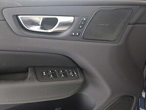 Volvo  T6 Plus Dark Recharge Plug-In Hybrid AWD EU