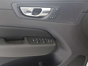 Volvo  Plus Dark Plug-In Hybrid AWD T6 Twin Engine
