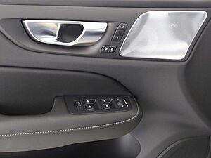 Volvo  T8 Ultimate Dark Recharge Plug-In Hybrid AWD