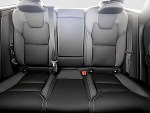 Volvo  T6 Plus Black Edition Recharge Plug-In Hybr