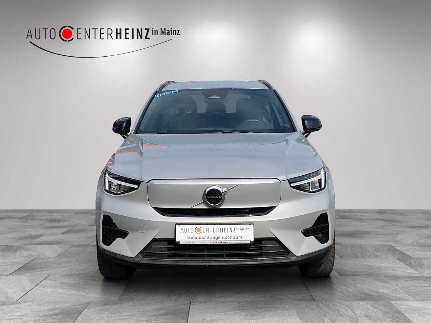 Volvo  Core Recharge Pure Electric 2WD