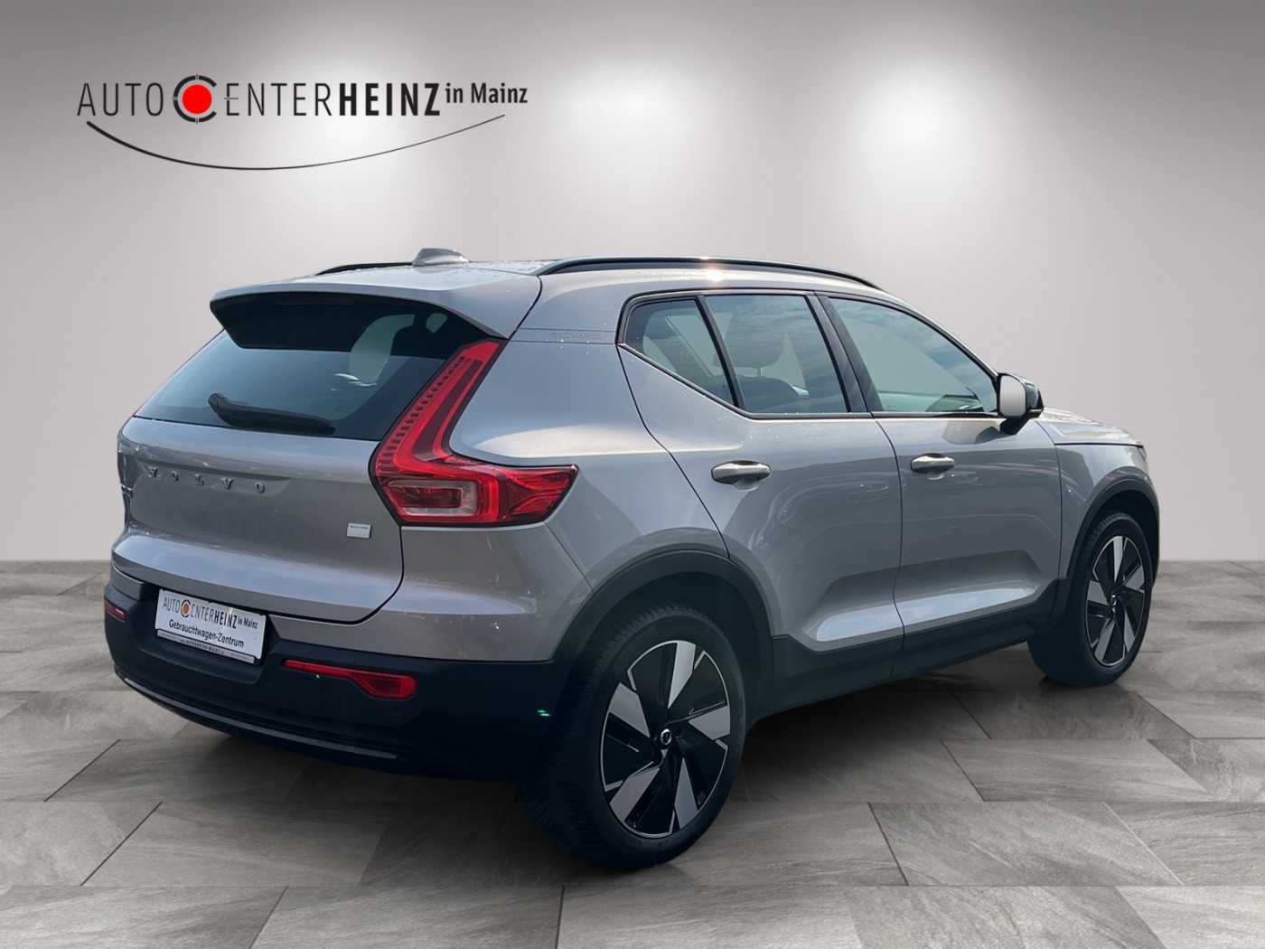 Volvo  Core Recharge Pure Electric 2WD