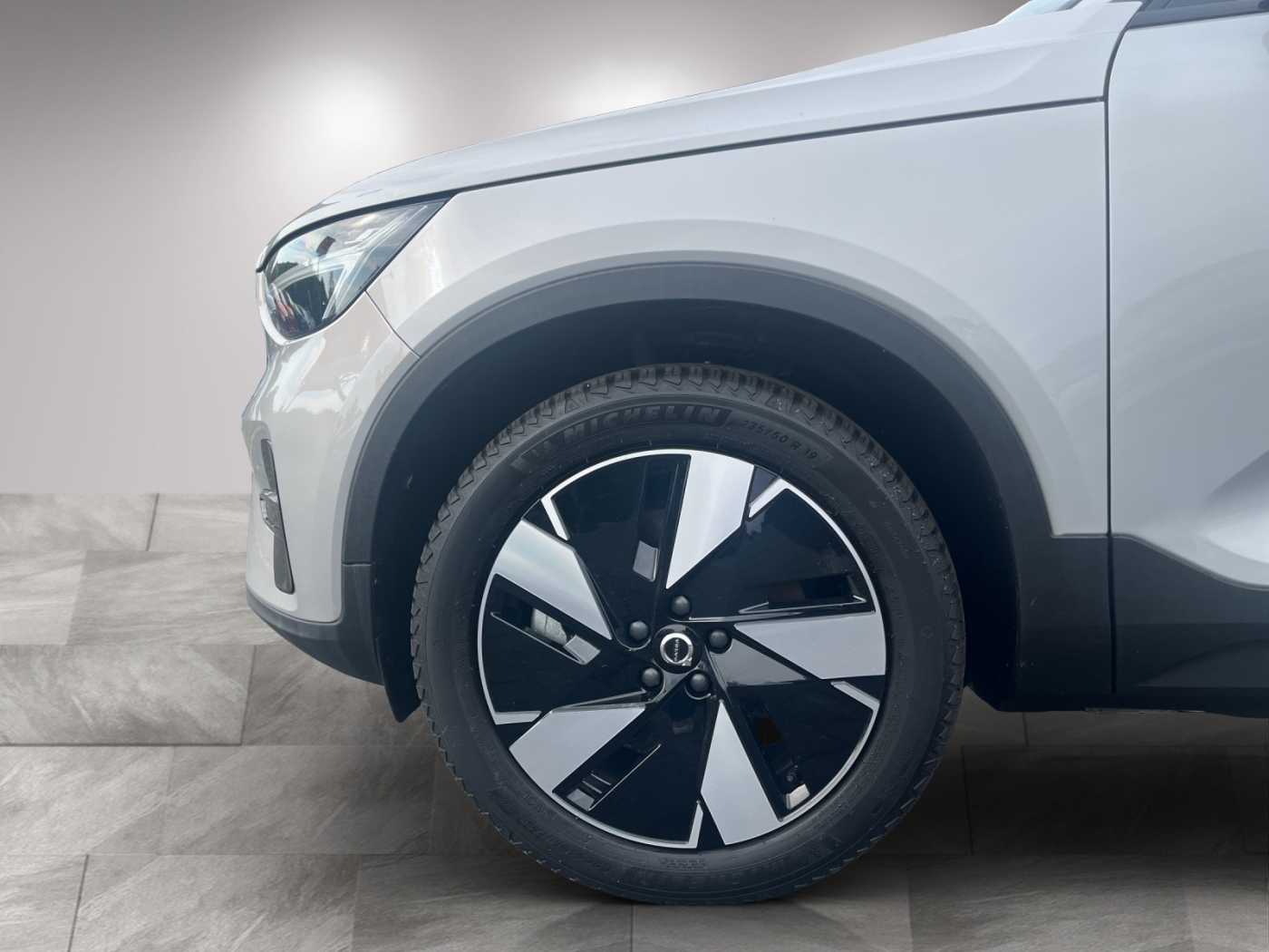 Volvo  Core Recharge Pure Electric 2WD