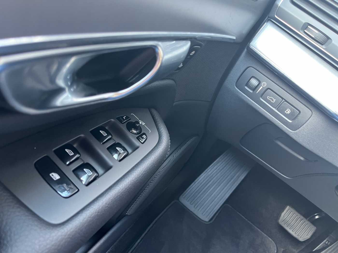 Volvo  Inscription Expression Recharge Plug-In Hybrid AWD