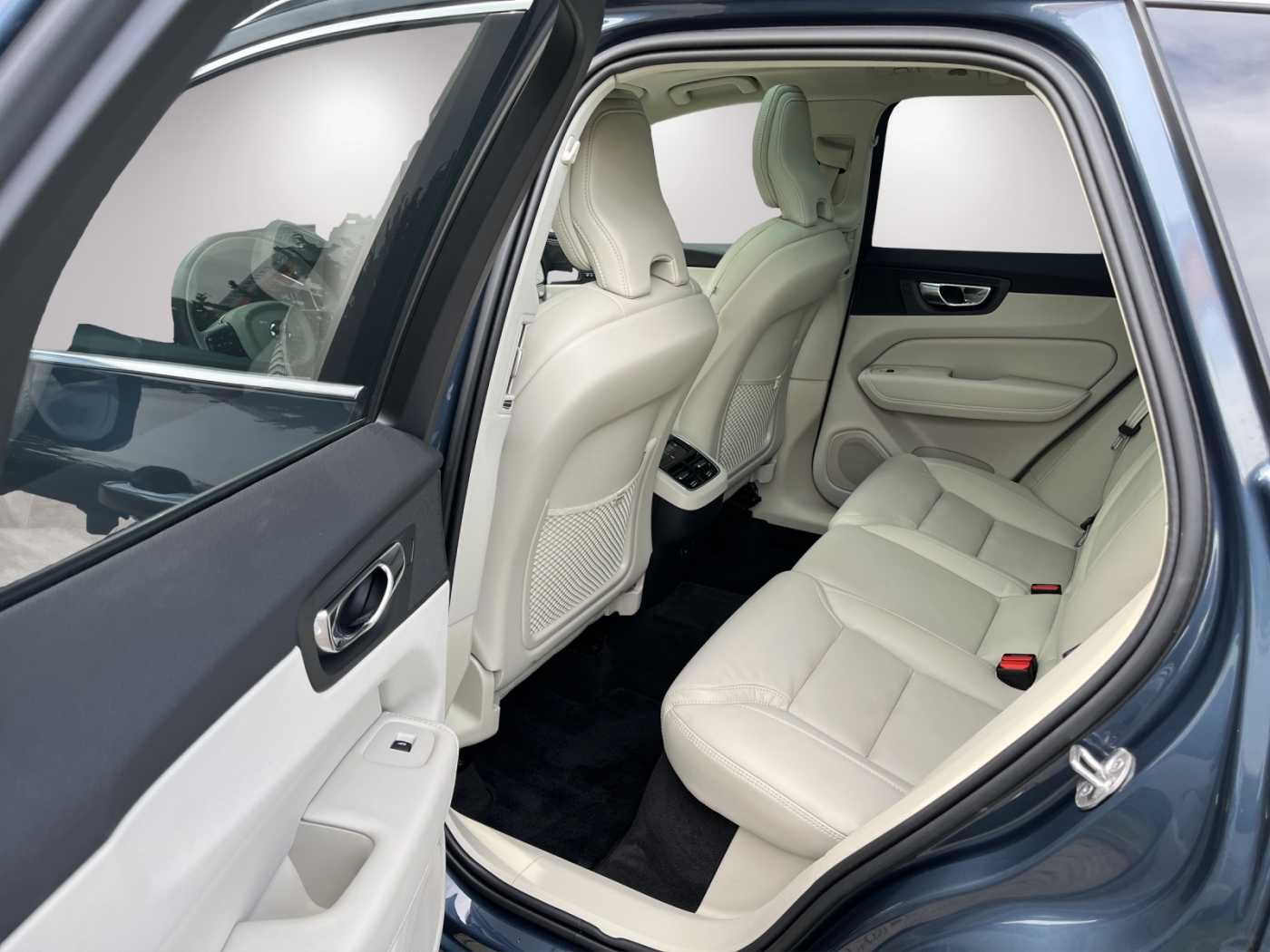 Volvo  Ultimate Bright AWD