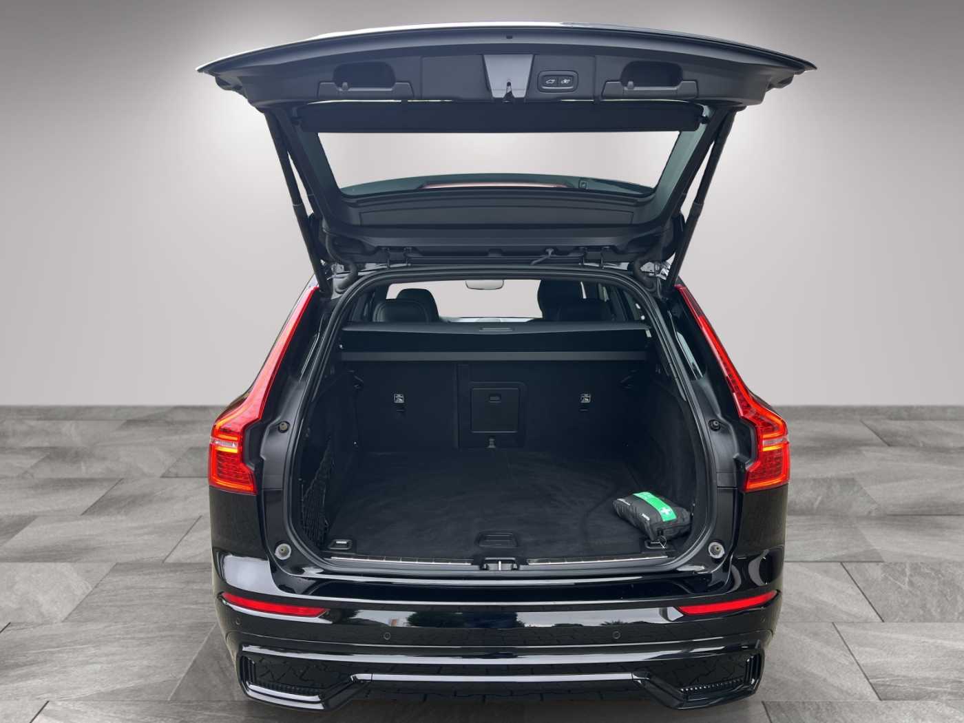 Volvo  R Design AWD
