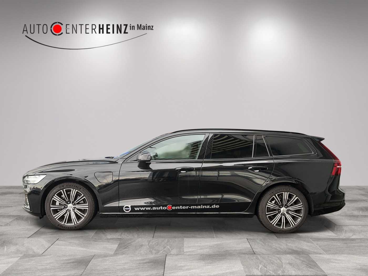 Volvo  V60 Recharge Plus, T6 AWD Plug-in Hybrid, Dark