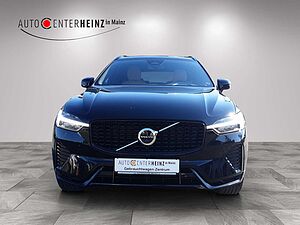 Volvo  B4 D Plus Dark