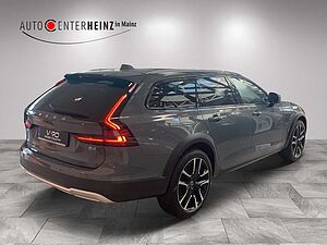 Volvo  Plus, B4 AWD Mild-Hybrid, Diesel