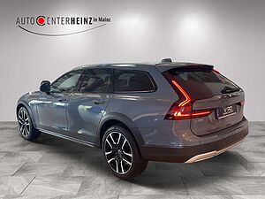 Volvo  Plus, B4 AWD Mild-Hybrid, Diesel