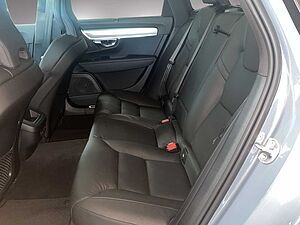 Volvo  Plus, B4 AWD Mild-Hybrid, Diesel
