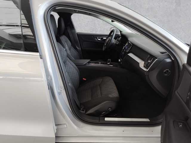 Volvo  Core B4 Diesel EU6d Navi digitales Cockpit Memory Sitze Soundsystem LED Blendfre