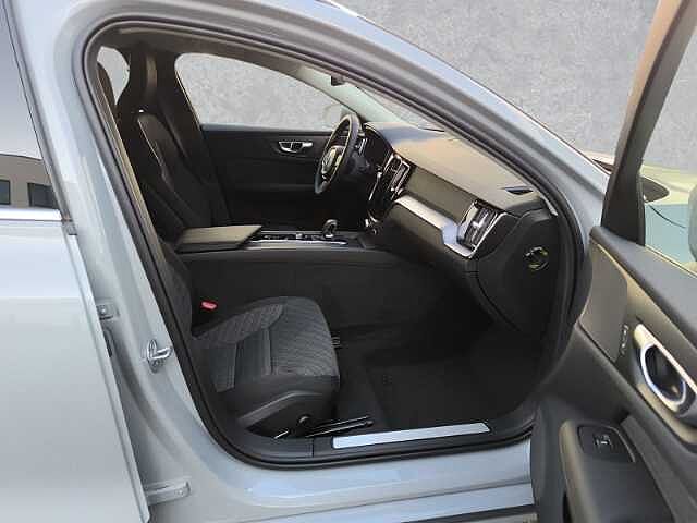 Volvo  B4 Diesel Core AHK-el. klappb. Navi digitales Cockpit Memory Sitze Soundsystem