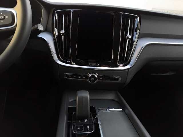 Volvo  B4 Diesel Core AHK-el. klappb. Navi digitales Cockpit Memory Sitze Soundsystem
