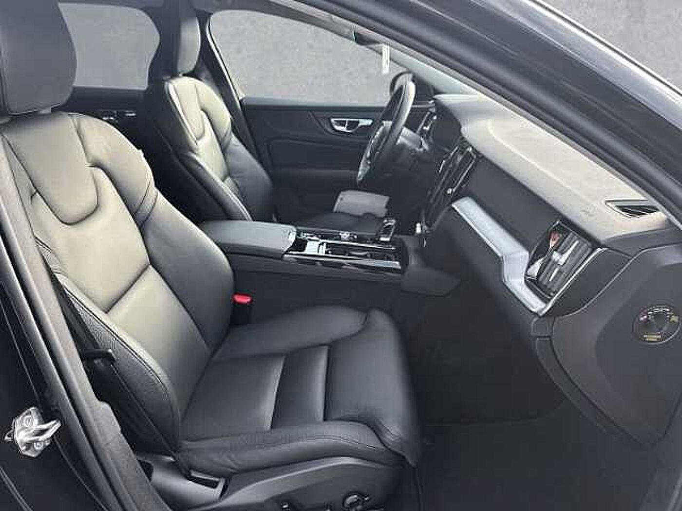 Volvo  Inscription T8 Expression19''LM Pano ACC DAB Sitzkomfort