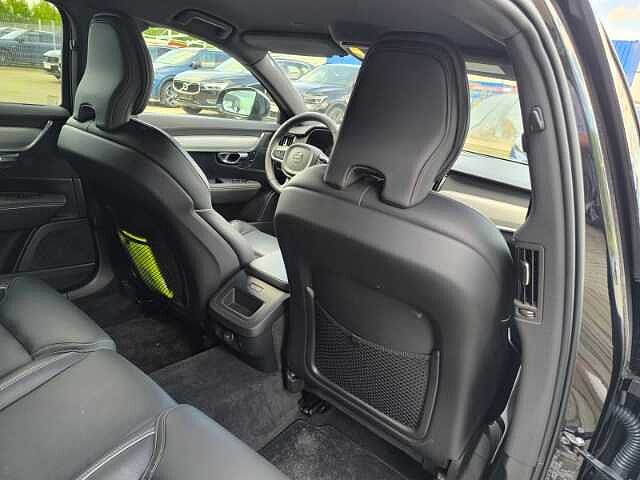 Volvo  B4 Plus Dark 20''LM Standhz 360kam DAB LichtPaket Leder
