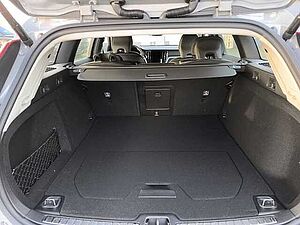 Volvo  B4 Diesel Core AHK-el. klappb. Navi digitales Cockpit Memory Sitze Soundsystem