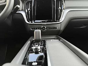 Volvo  B4 Diesel Core AHK-el. klappb. Navi digitales Cockpit Memory Sitze Soundsystem