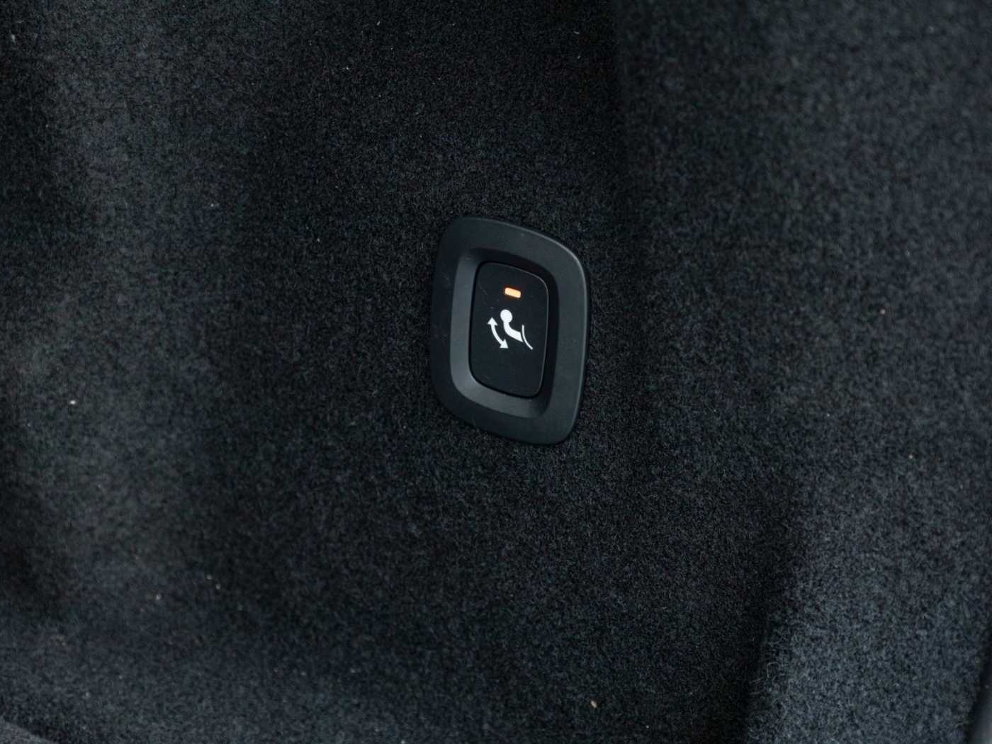 Volvo  Core 2WD - AHK - Licht-Paket