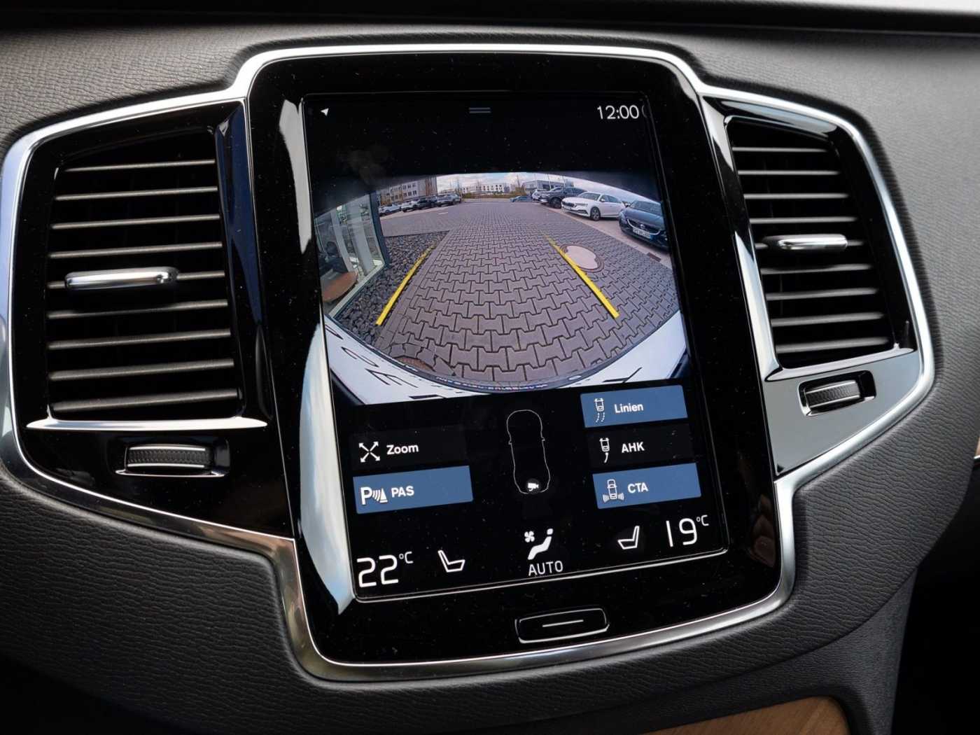 Volvo  Inscription Expression Recharge Plug-In Hyb