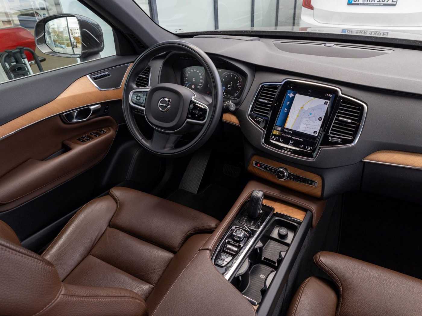 Volvo  Inscription Expression Recharge Plug-In Hyb