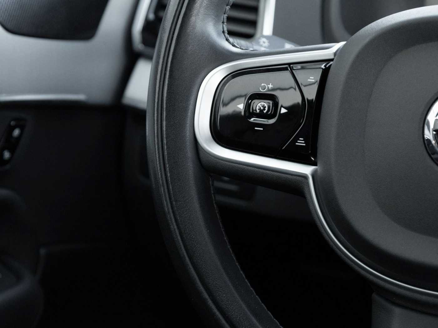 Volvo  Inscription Expression Recharge 'HEICO'