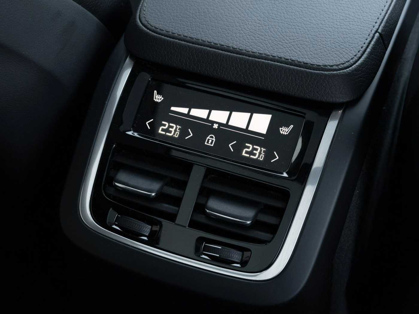 Volvo  Inscription Expression Recharge 'HEICO'