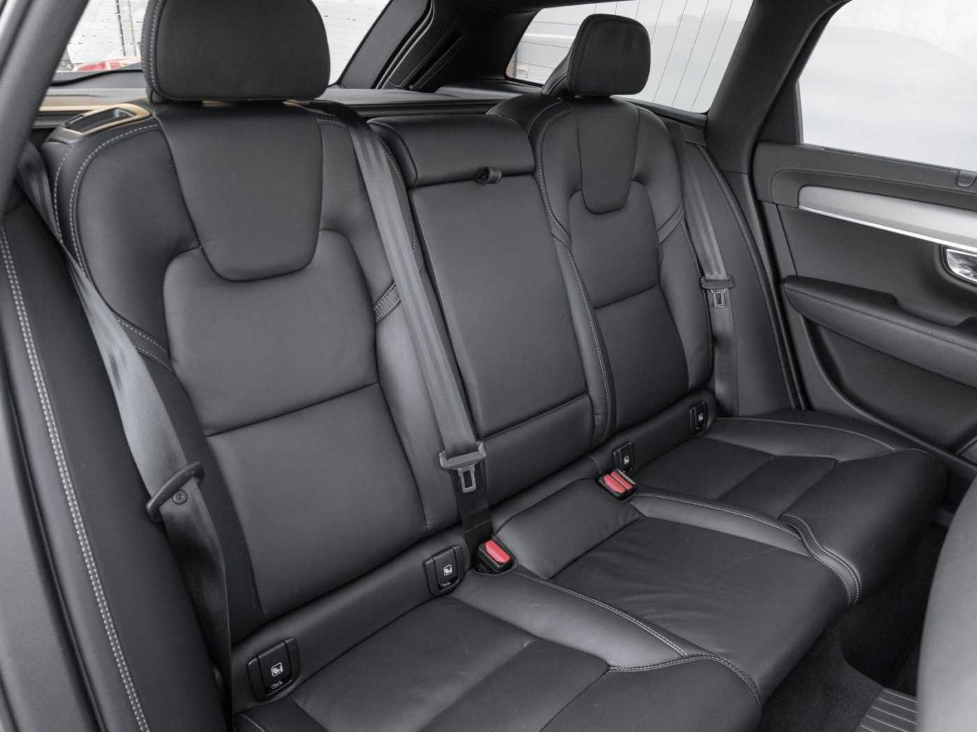 Volvo  Kombi R Design Recharge Plug-In Hybrid AWD