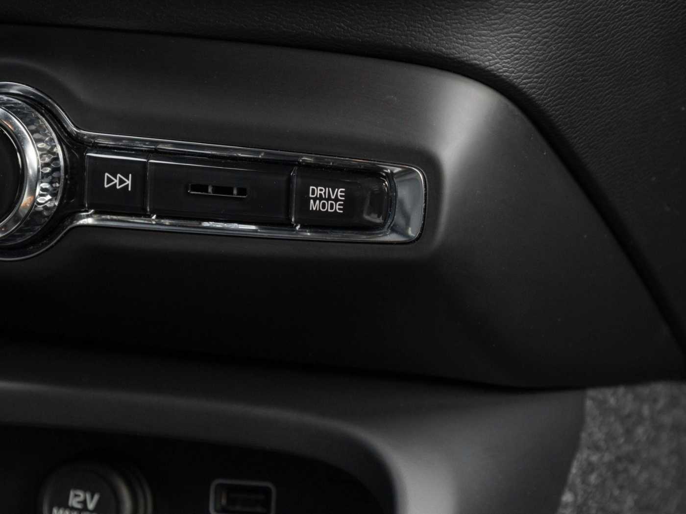 Volvo  T 5 R Design Recharge Plug-In Hybrid 2WD
