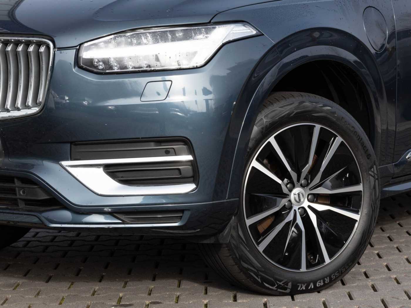Volvo  Inscription Expression Recharge Plug-In Hyb