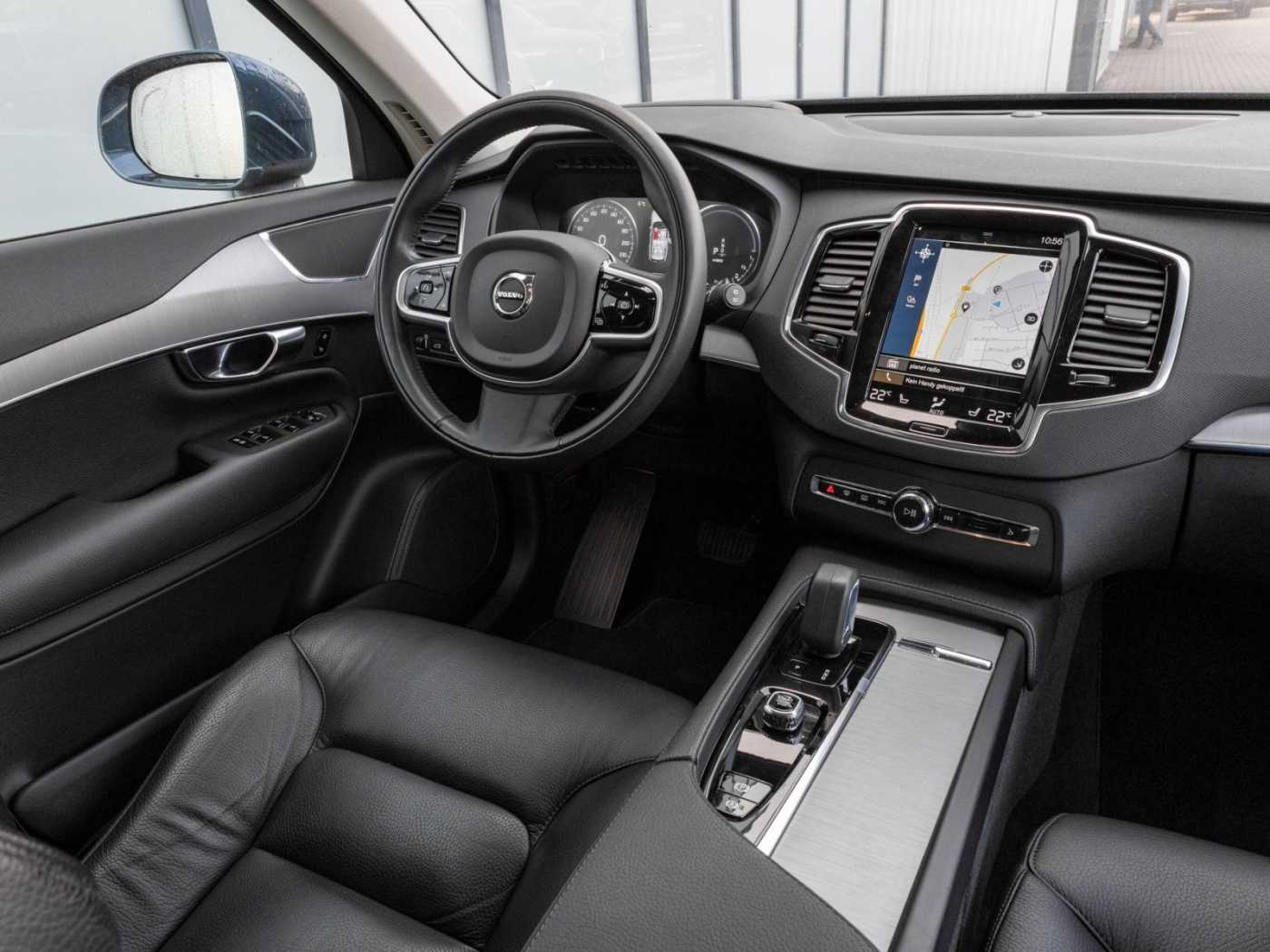 Volvo  Inscription Expression Recharge Plug-In Hyb