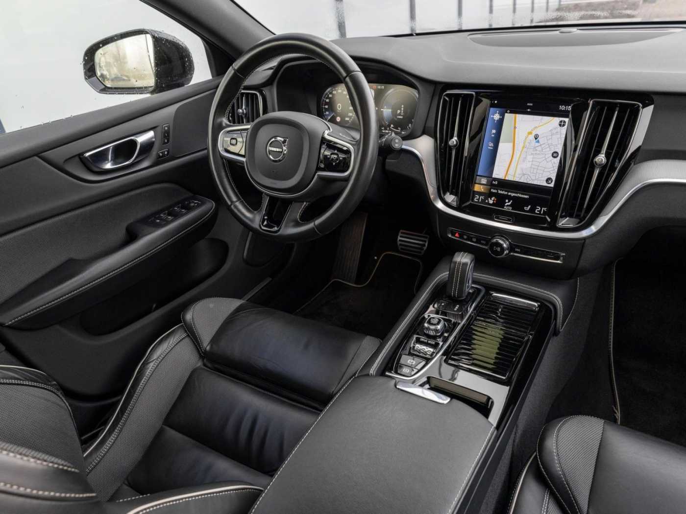 Volvo  R-Design Recharge PHEV AWD