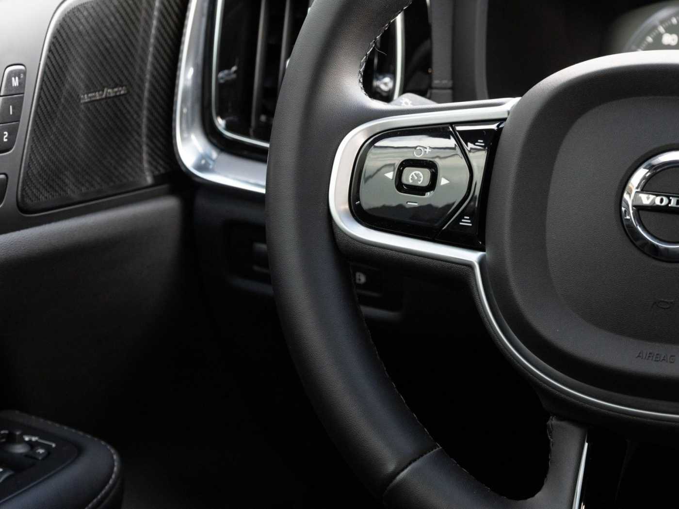 Volvo  T6 AWD R-Design Recharge PHEV