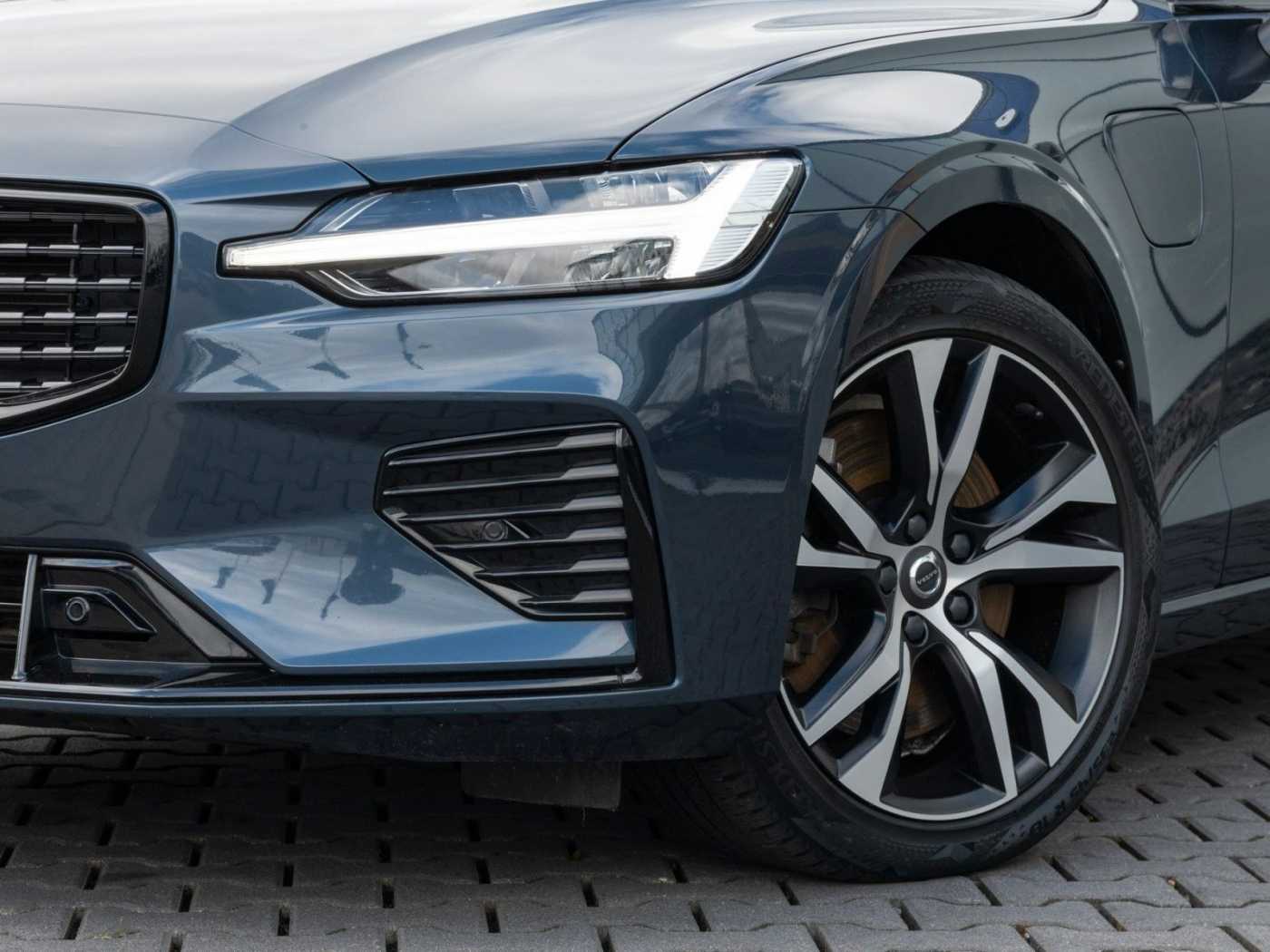 Volvo  T6 AWD R-Design Recharge PHEV