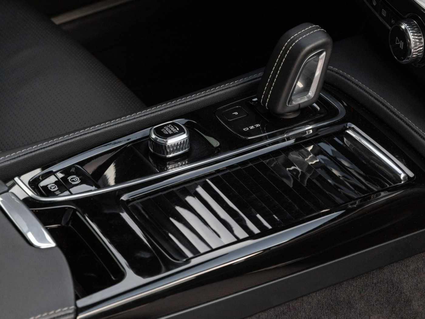 Volvo  T6 AWD R-Design Recharge PHEV