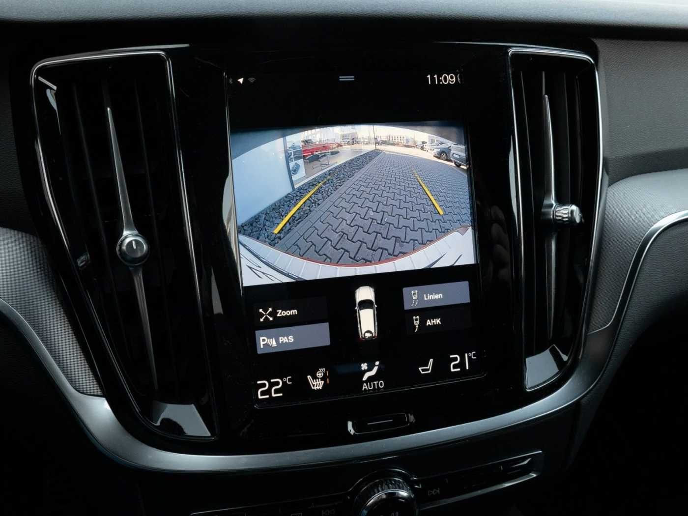 Volvo  Kombi Plus Dark Recharge Plug-In Hybrid AWD