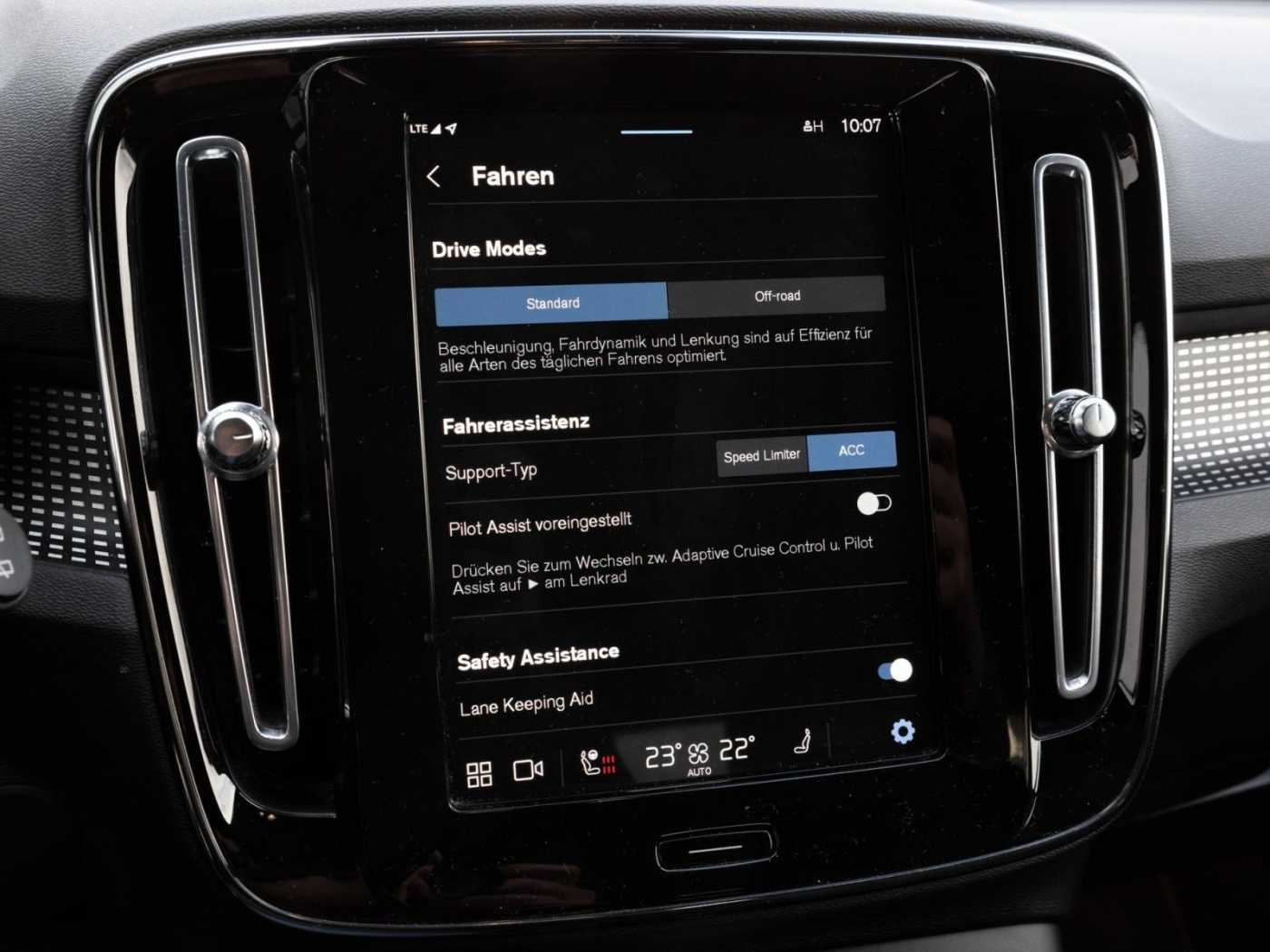 Volvo  Plus Recharge Pure Electric 2WD