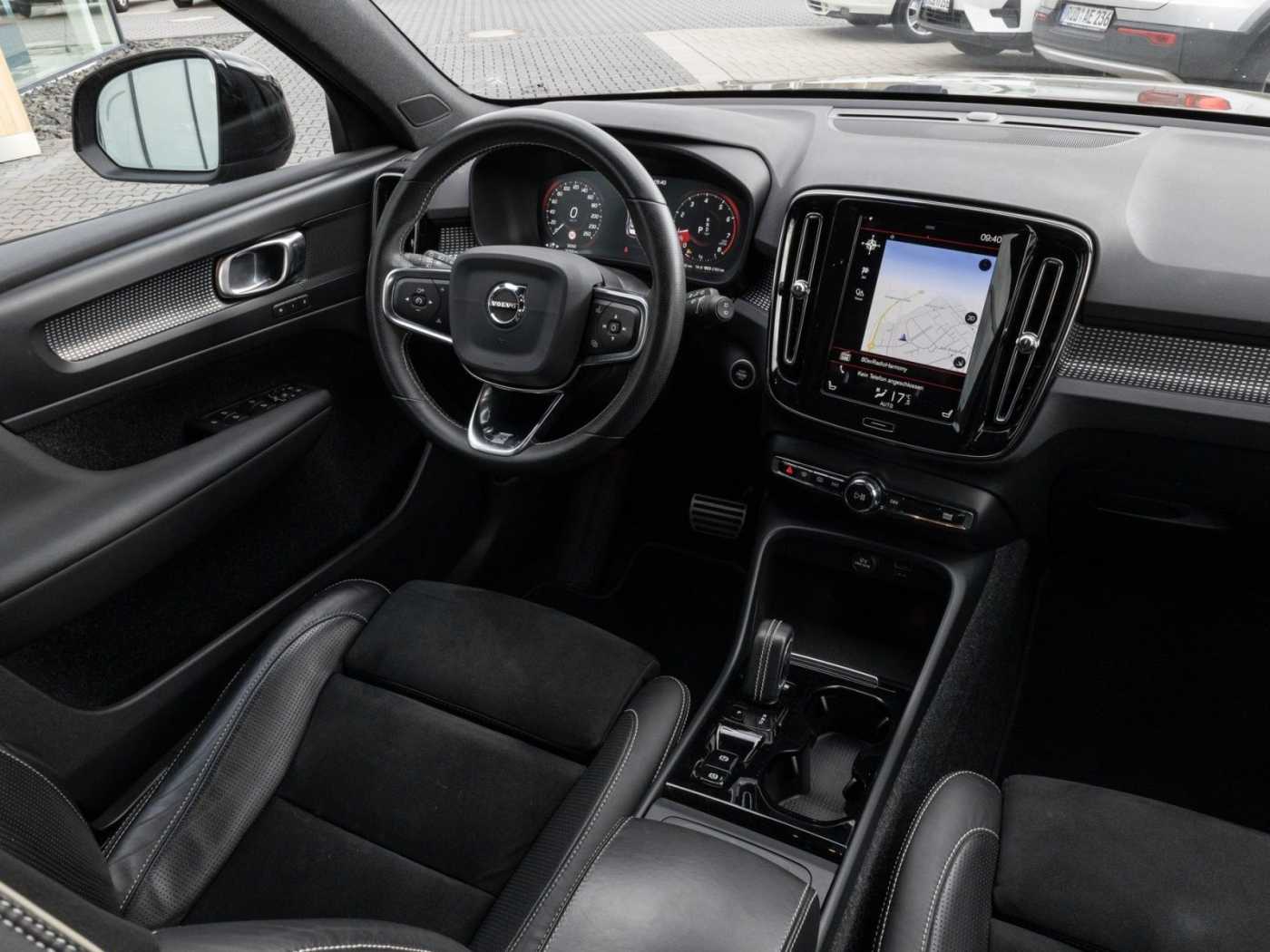 Volvo  R Design AWD