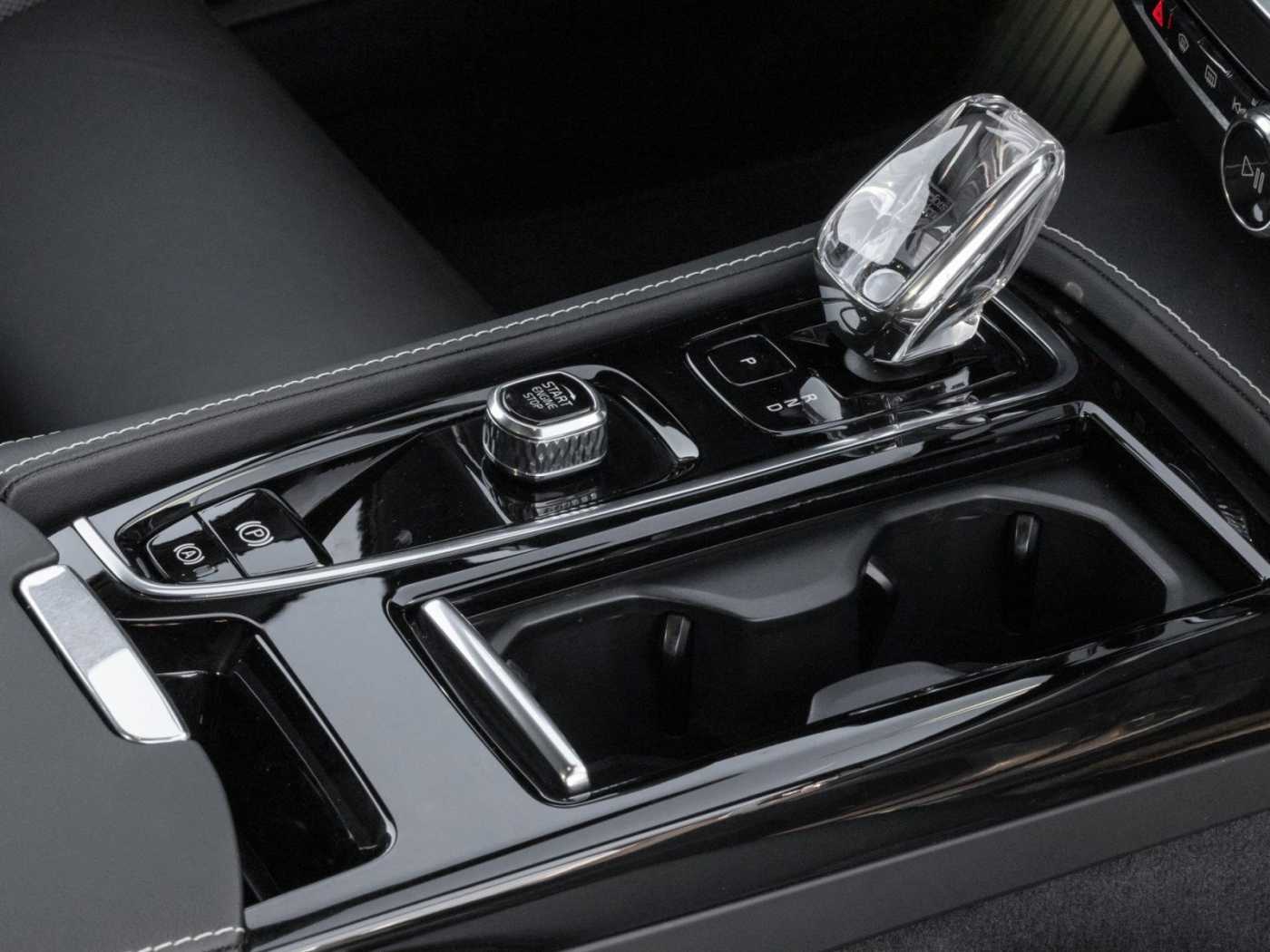 Volvo  Kombi Ultimate Dark Recharge Plug-In Hybrid