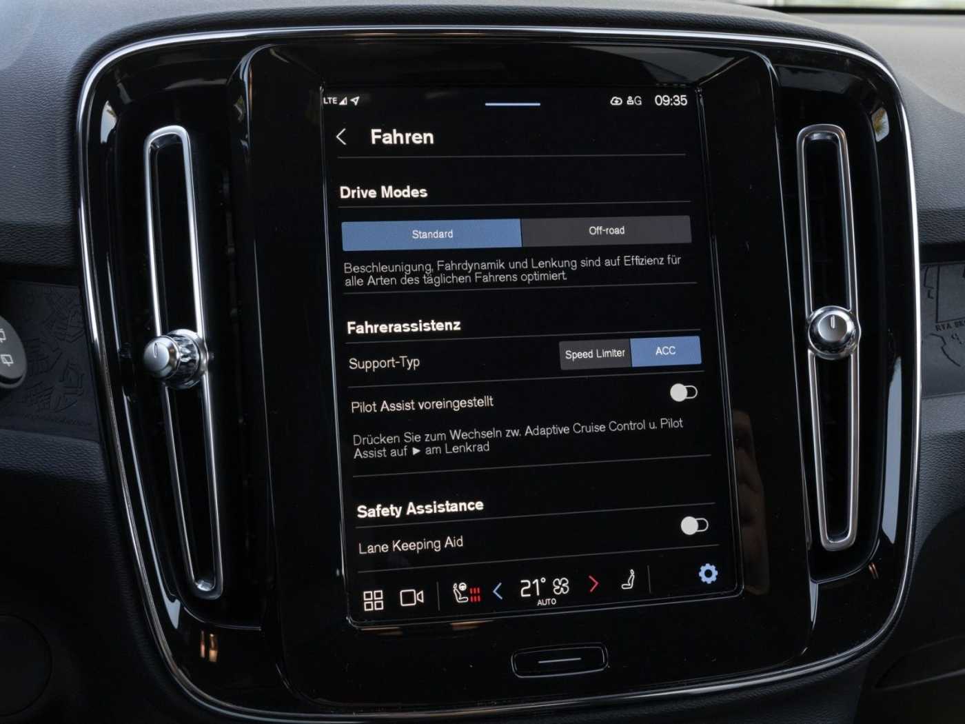 Volvo  Plus Recharge Pure Electric 2WD