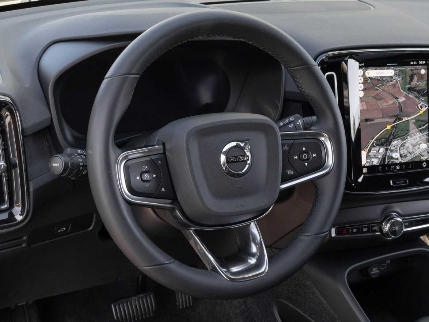 Volvo  Plus Recharge Pure Electric 2WD