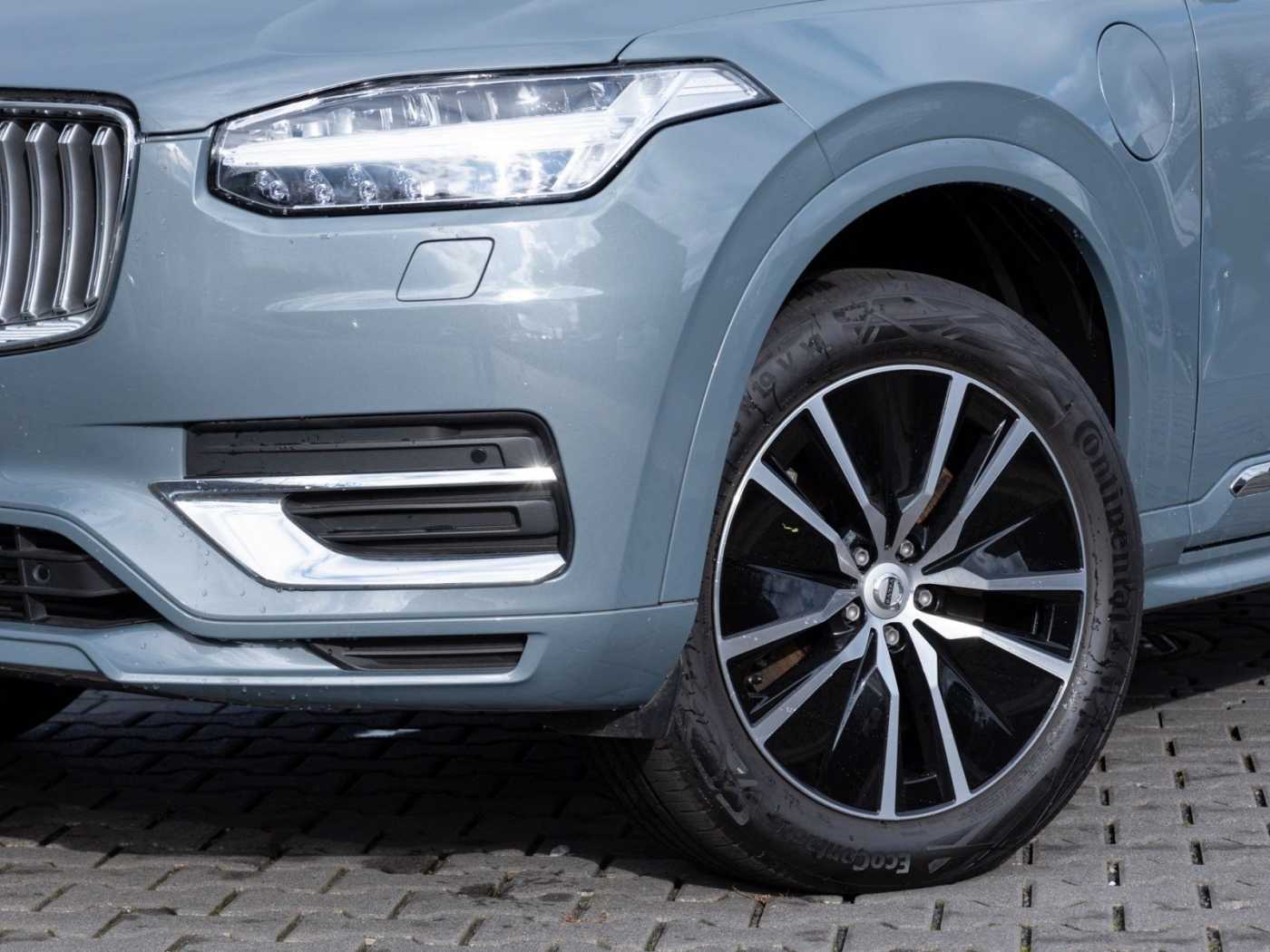 Volvo  Inscription Expression Recharge Plug-In Hyb