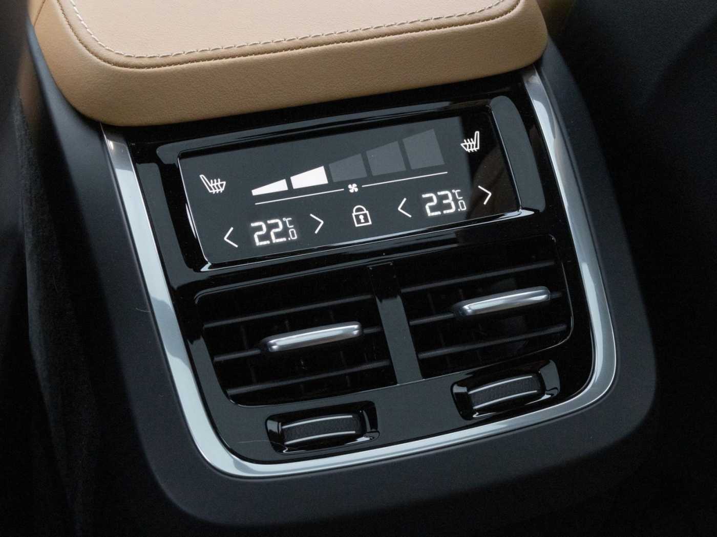 Volvo  Ultimate Bright AWD