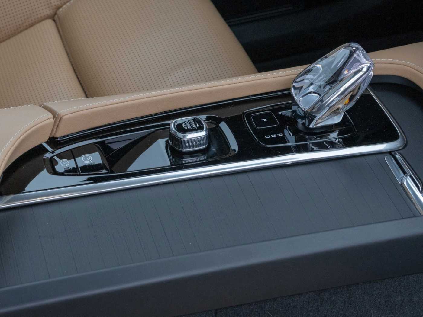Volvo  Ultimate Bright AWD