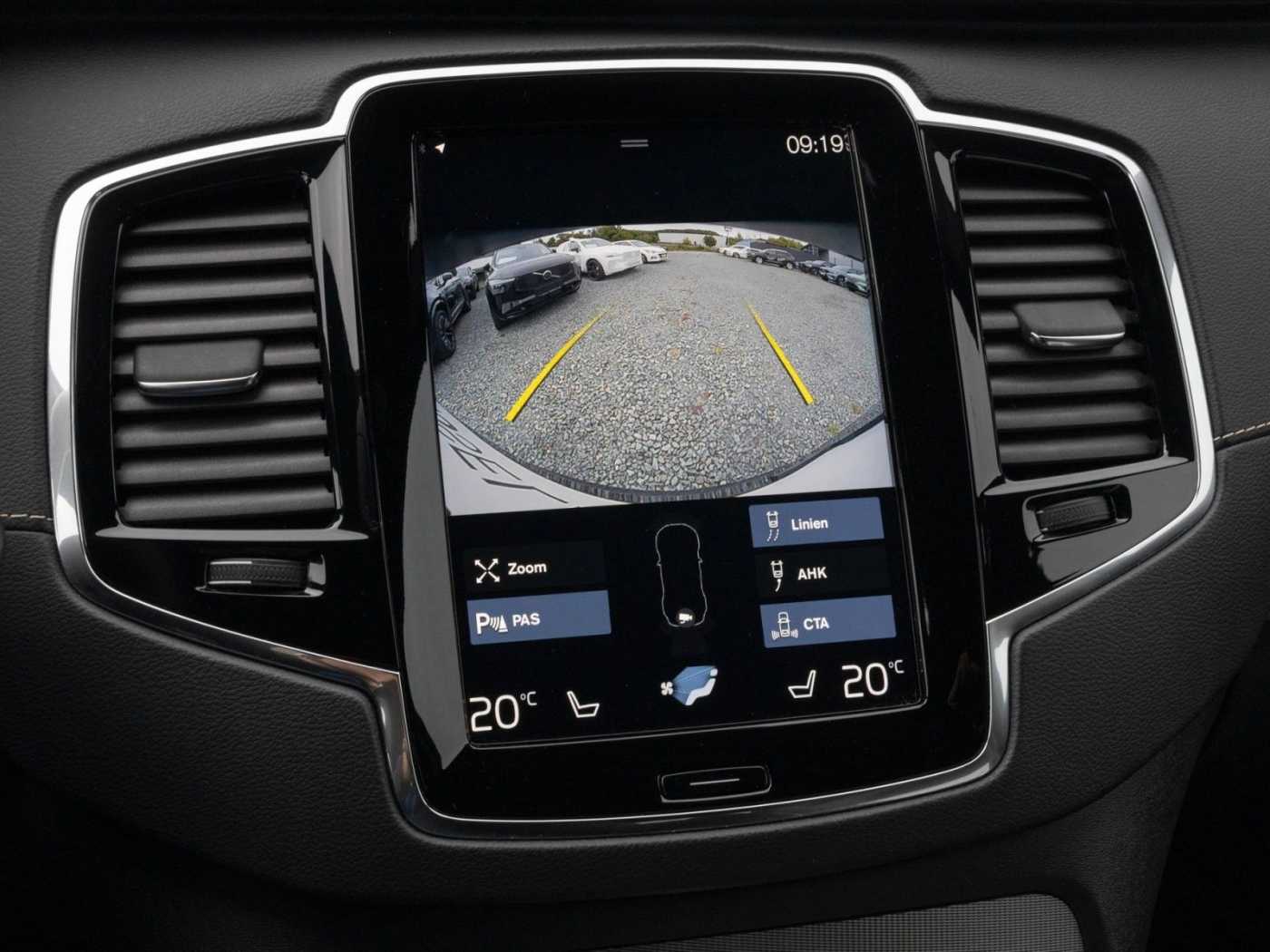 Volvo  R Design Edition Recharge Plug-In Hybrid AW