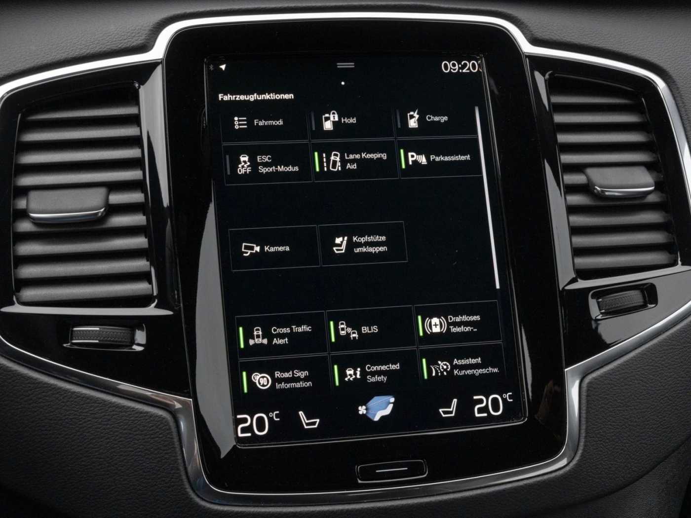 Volvo  R Design Edition Recharge Plug-In Hybrid AW