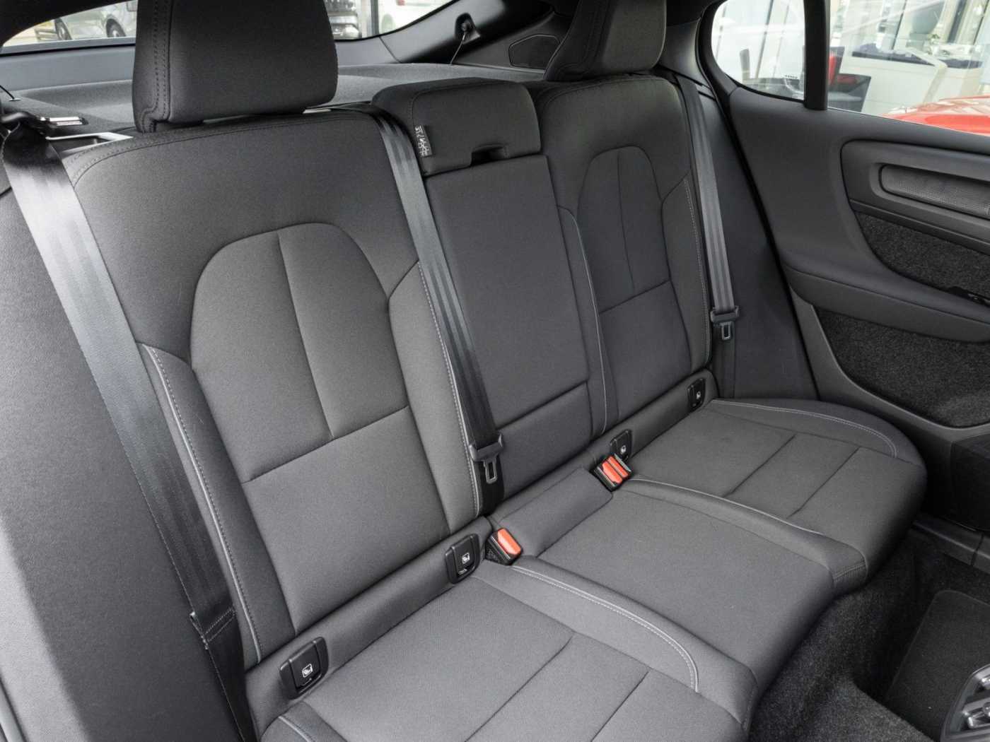 Volvo  Ultimate Recharge Pure Electric AWD
