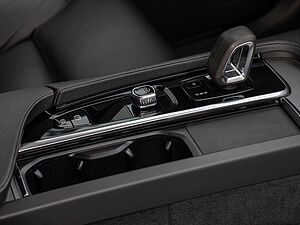 Volvo  Inscription Expression Recharge Plug-In Hyb