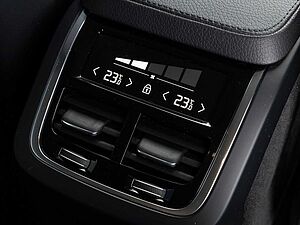 Volvo  Inscription Expression Recharge Plug-In Hyb