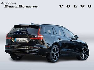 Volvo  Kombi Plus Dark  UPE 63.440,-
